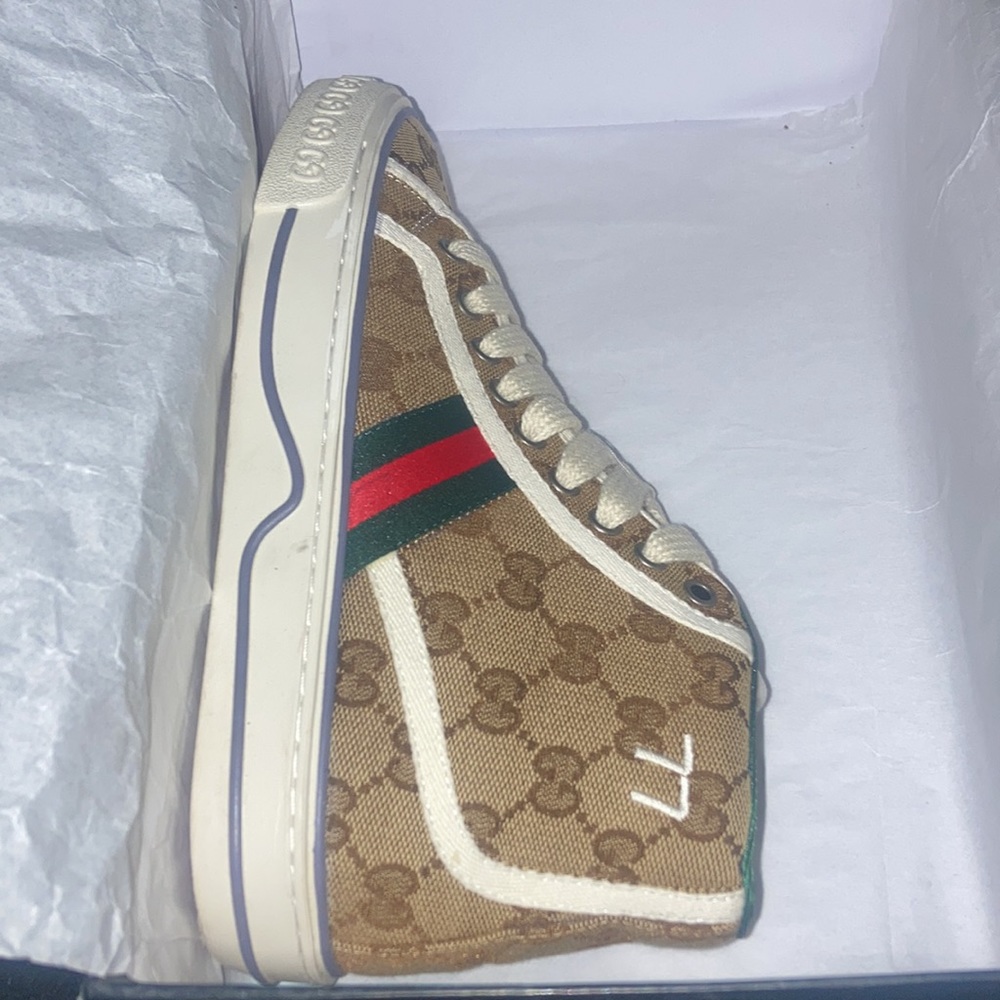 Gucci - Picture 4 of 5